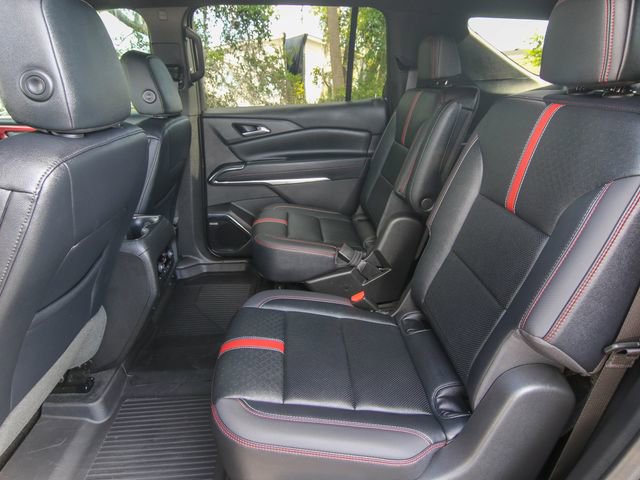 Used 2026 Chevrolet Traverse RS w/ LPO, Floor Liner Package AWD/4WD image 29