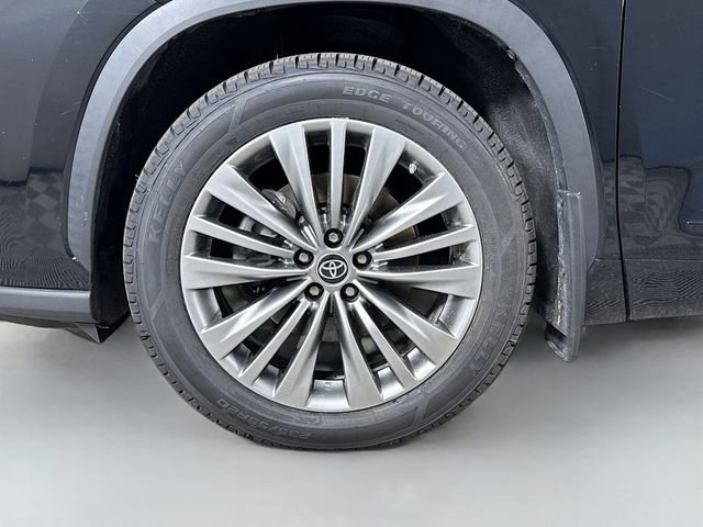 Used 2021 Toyota Highlander Platinum image 32