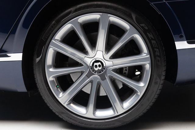 Used 2021 Bentley Flying Spur W12 image 34