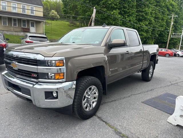 Used 2015 Chevrolet Silverado 2500 LT w/ LT Convenience Package AWD/4WD image 3