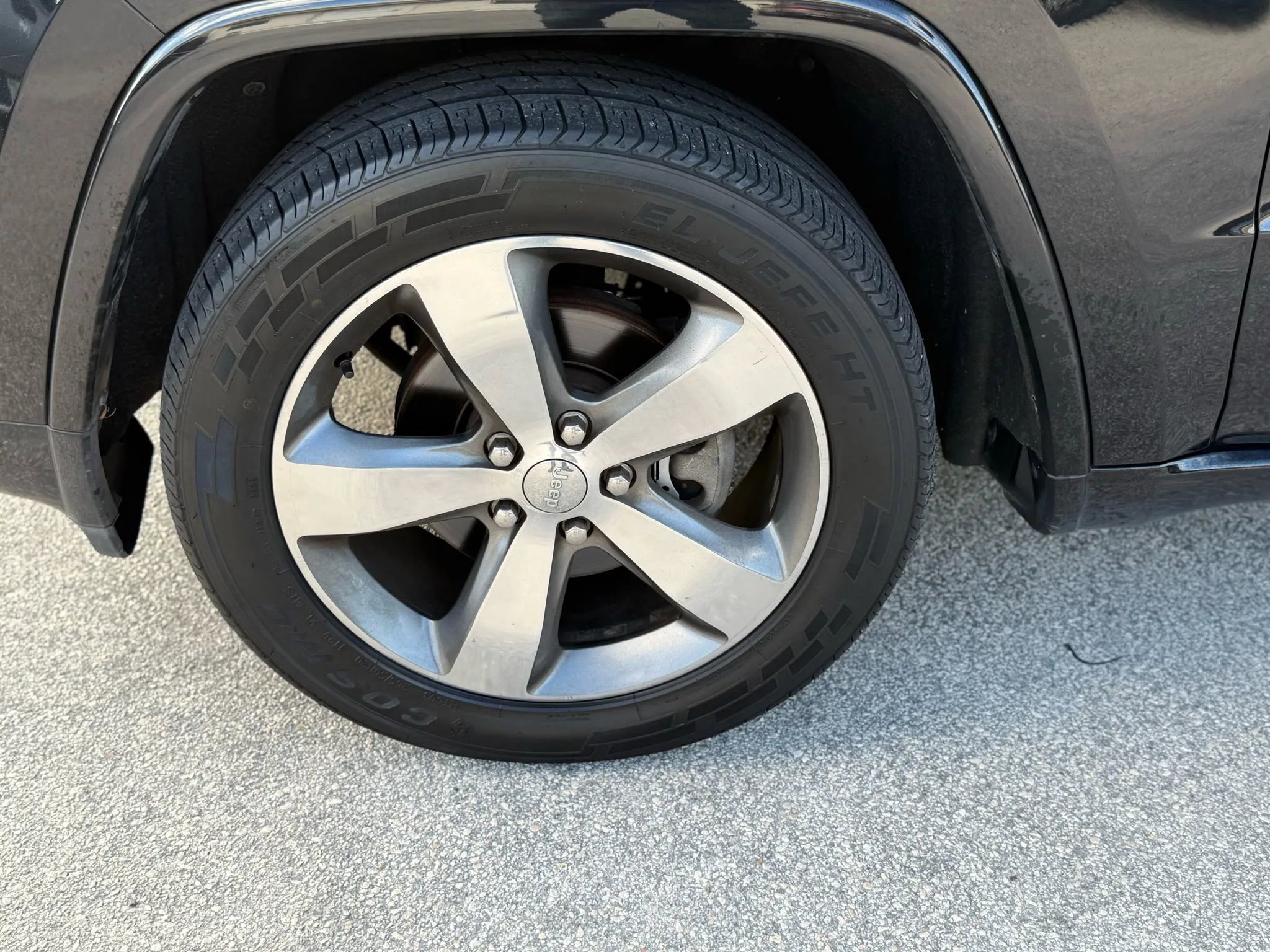 Used 2015 Jeep Grand Cherokee Overland w/ Trailer Tow Group IV image 32