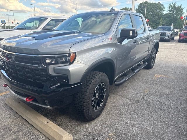 Used 2023 Chevrolet Silverado 1500 ZR2 AWD/4WD image 2