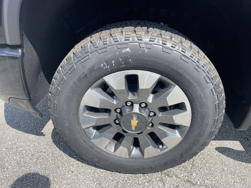 New 2026 Chevrolet Silverado 2500 Custom w/ Custom Value Package AWD/4WD image 10