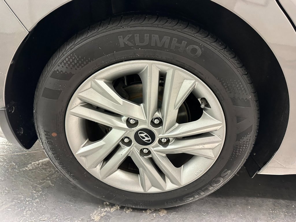 Used 2020 Hyundai Elantra Value Edition image 31