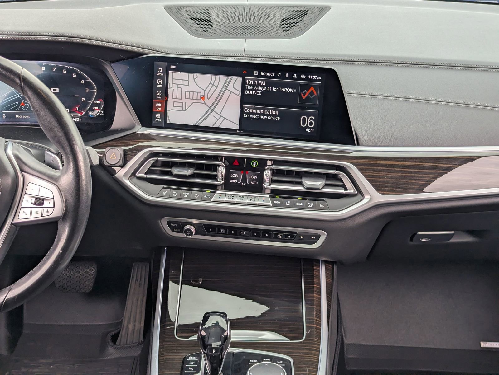 Used 2021 BMW X7 xDrive40i w/ Parking Assistance Package image 17