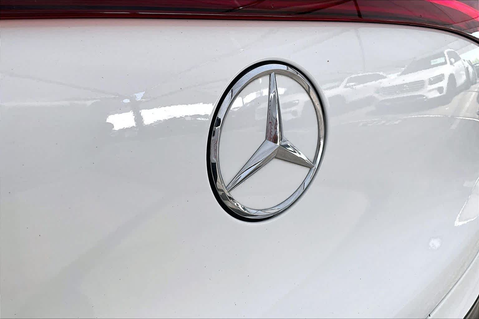 Used 2023 Mercedes-Benz EQS 580 4MATIC SUV image 9