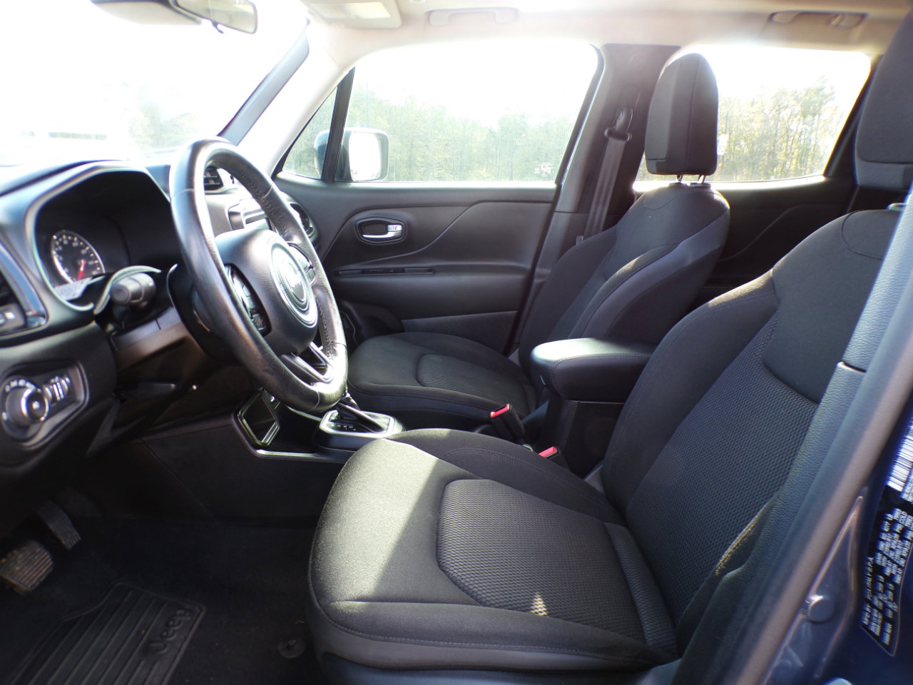 Used 2020 Jeep Renegade Altitude image 31