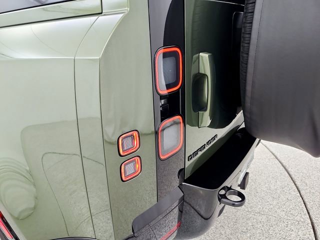 New 2026 Land Rover Defender 110 X-Dynamic SE AWD/4WD image 31