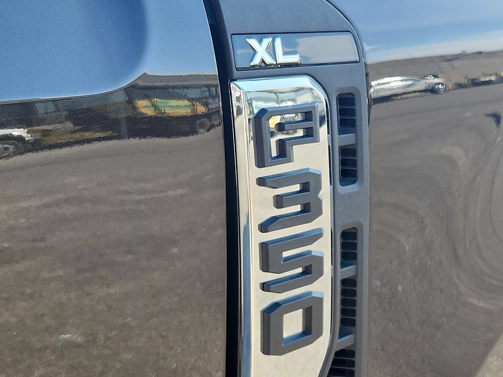 New 2024 Ford F350 XL w/ 360-Degree Camera Package RWD image 12