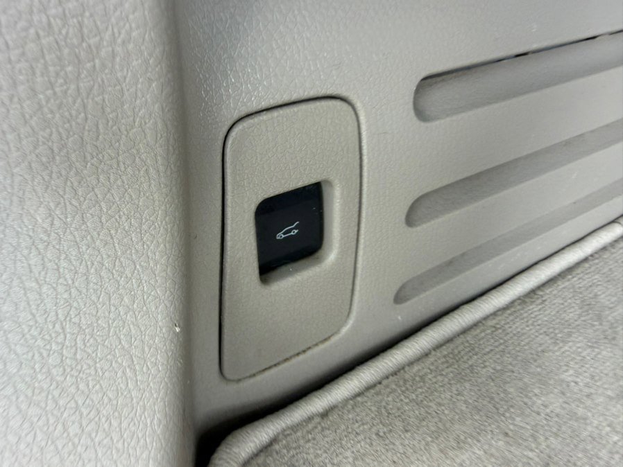 Used 2015 Lincoln MKX FWD w/ Equipment Group 102A image 24