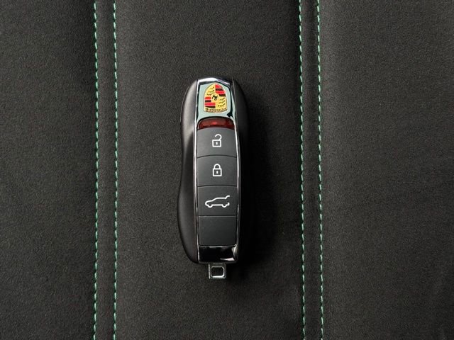 Used 2023 Porsche Macan GTS image 75