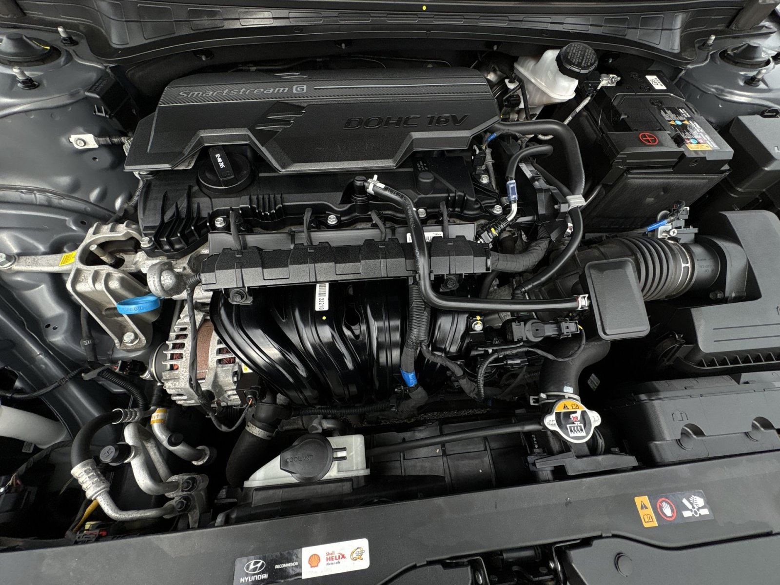 Certified 2025 Hyundai Elantra Limited FWD image 28