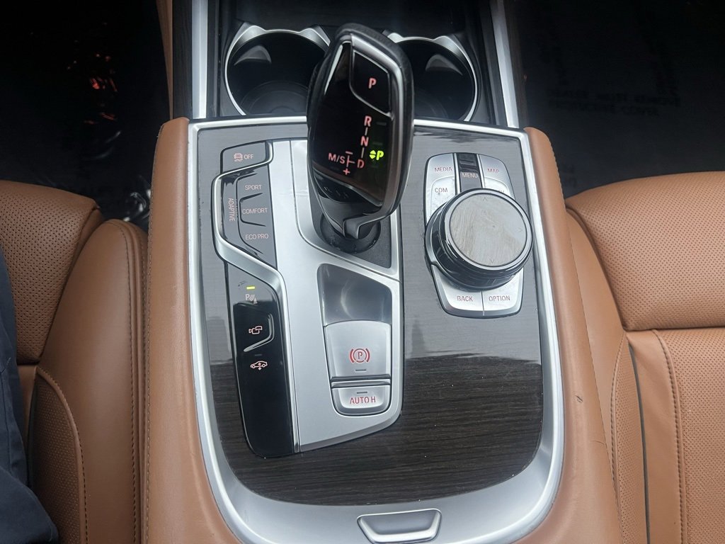 Used 2022 BMW 740i xDrive w/ Luxury Rear Seating Package image 20