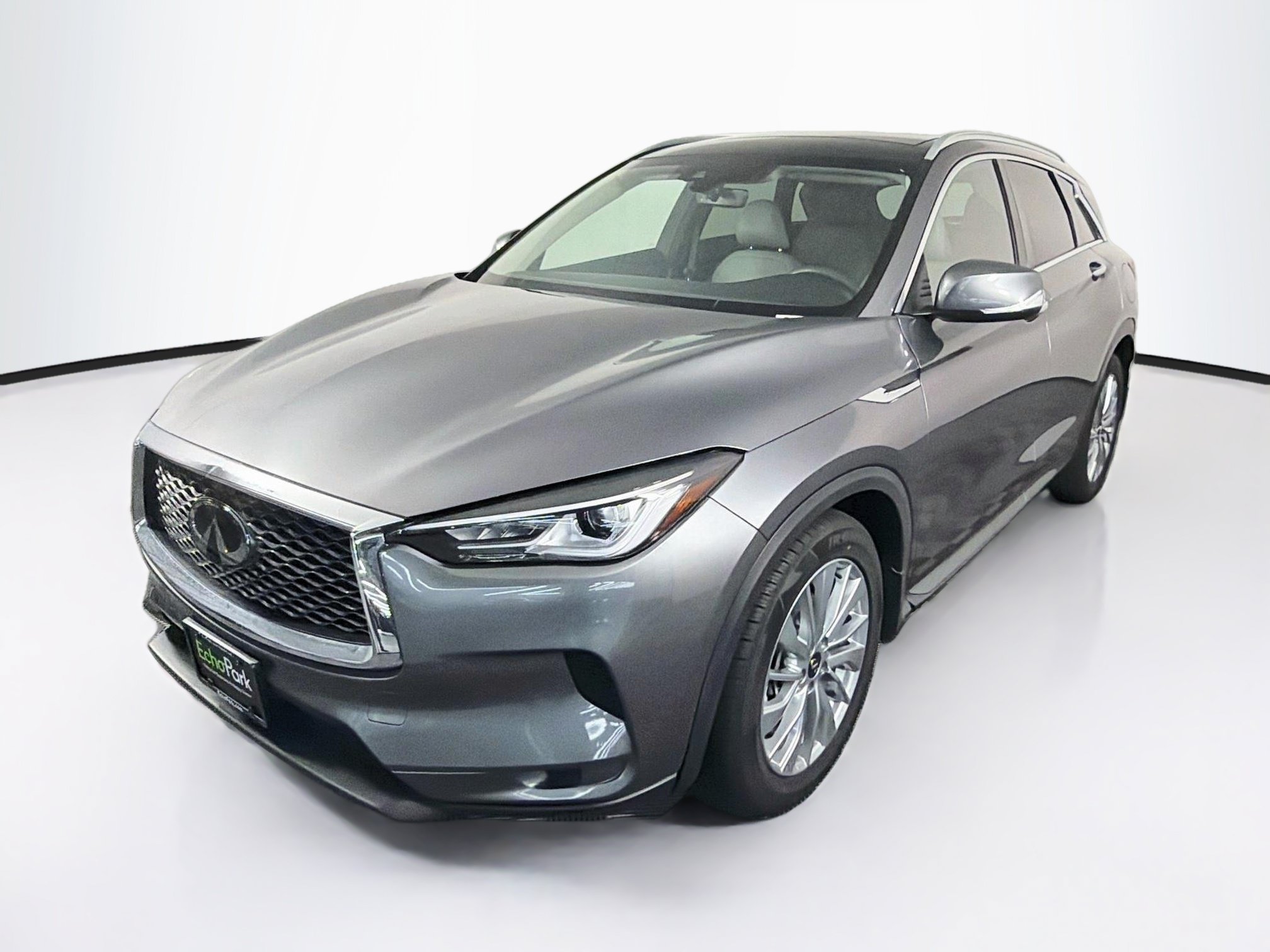 Used 2023 INFINITI QX50 Luxe AWD/4WD image 3
