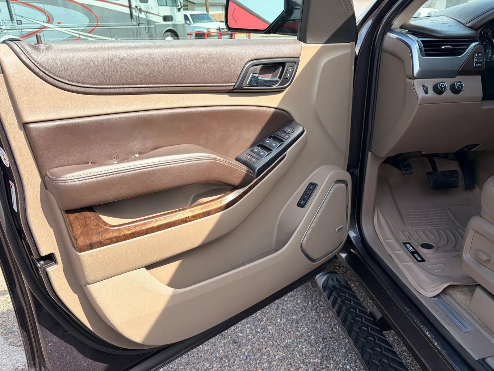 Used 2018 Chevrolet Tahoe LT AWD/4WD image 13