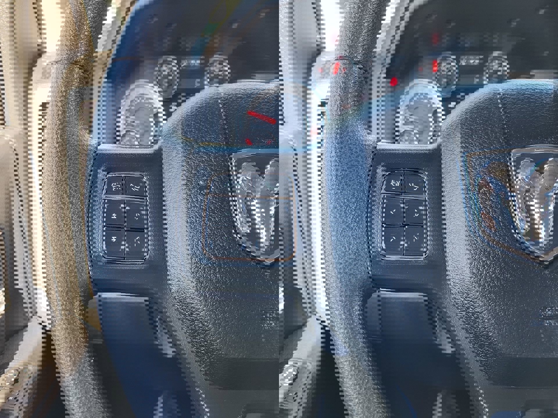 Used 2021 RAM 1500 Express w/ Express Value Package image 25