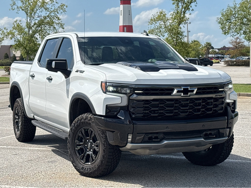 Used 2025 Chevrolet Silverado 1500 ZR2 w/ Technology Package AWD/4WD image 26
