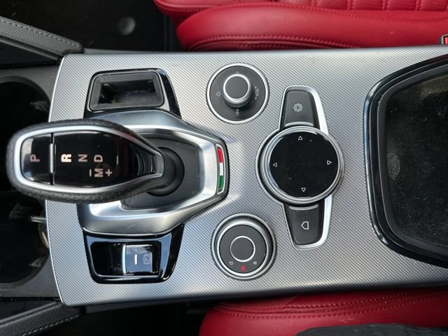 Used 2024 Alfa Romeo Stelvio Ti w/ Performance Driving Package AWD/4WD image 26
