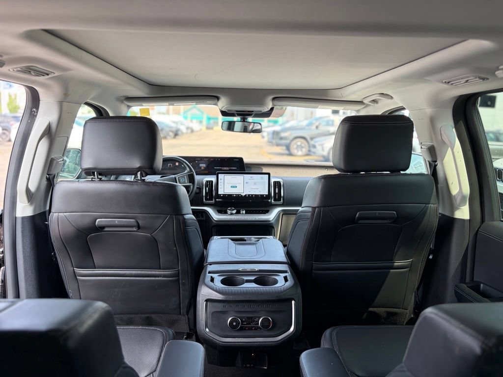 Used 2025 Ford Expedition Platinum AWD/4WD image 21