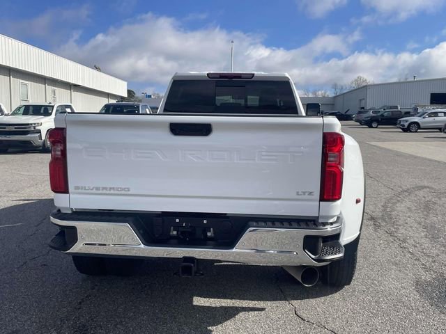 Used 2025 Chevrolet Silverado 3500 LTZ w/ LTZ Plus Package image 5