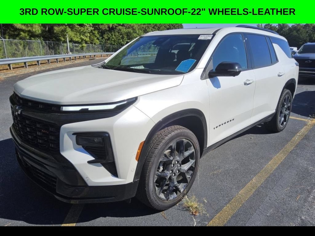 Used 2024 Chevrolet Traverse RS FWD image 1