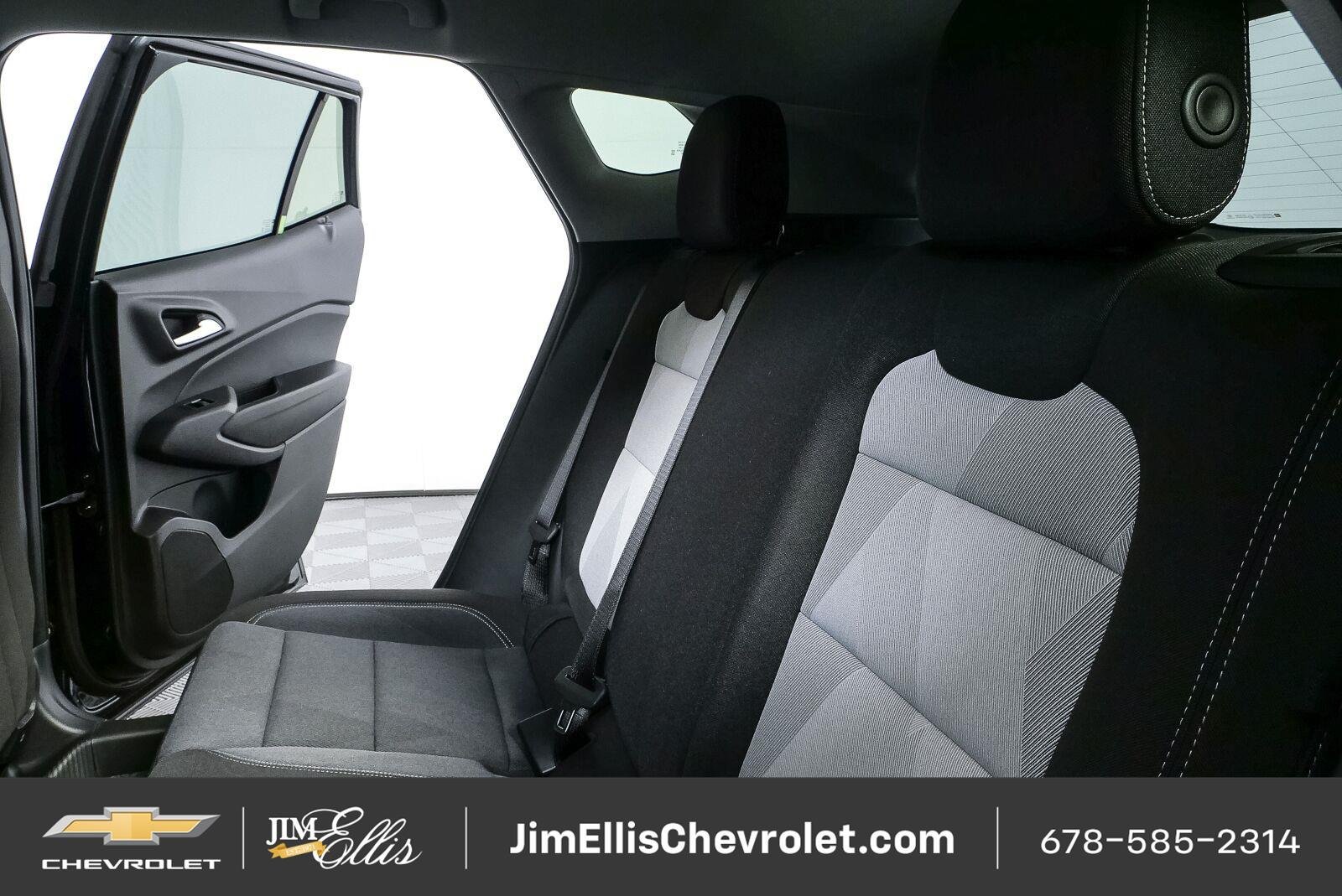 New 2026 Chevrolet Trax LS w/ LS Convenience Package FWD image 19