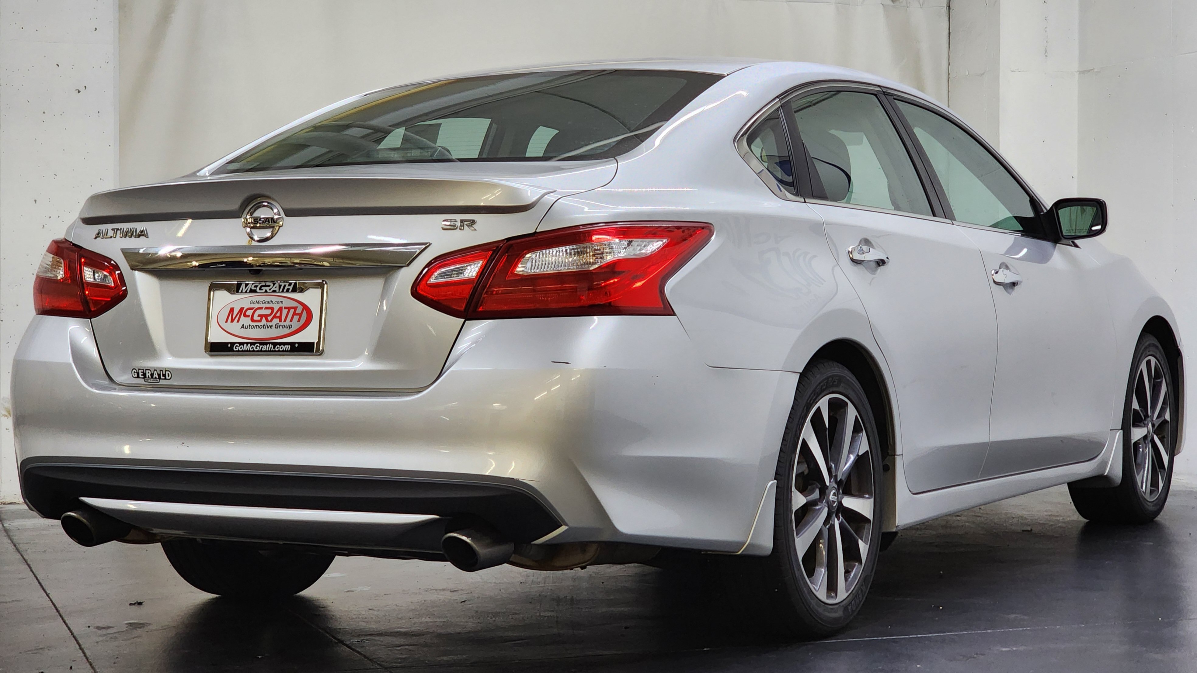 Used 2016 Nissan Altima 2.5 SR FWD image 5