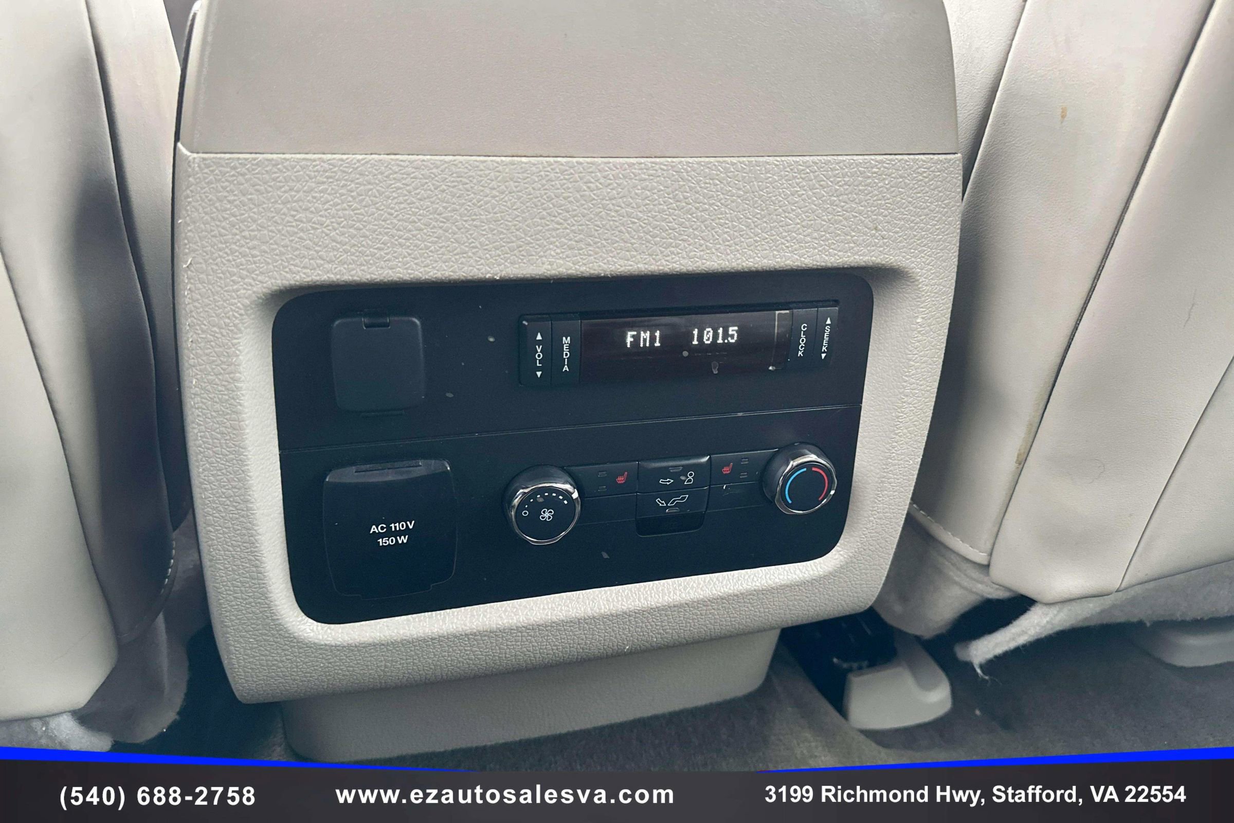 Used 2017 Lincoln Navigator Select image 19