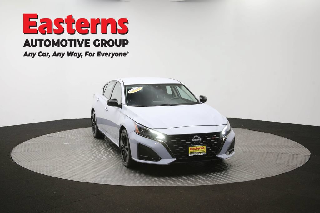 Used 2023 Nissan Altima 2.5 SR FWD image 54