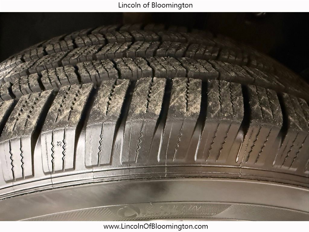 Used 2015 Toyota Highlander XLE image 16