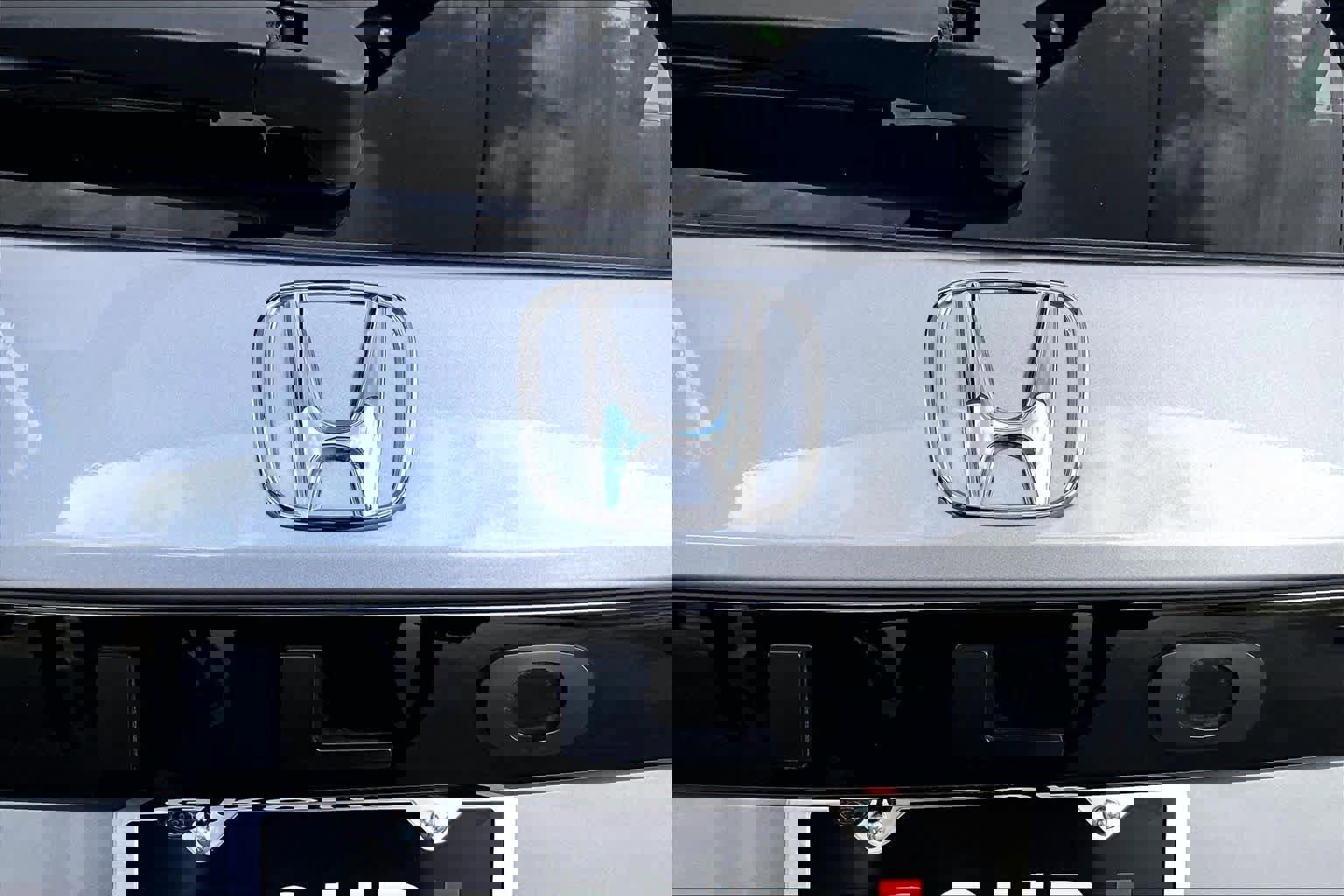 Used 2025 Honda Pilot TrailSport image 31