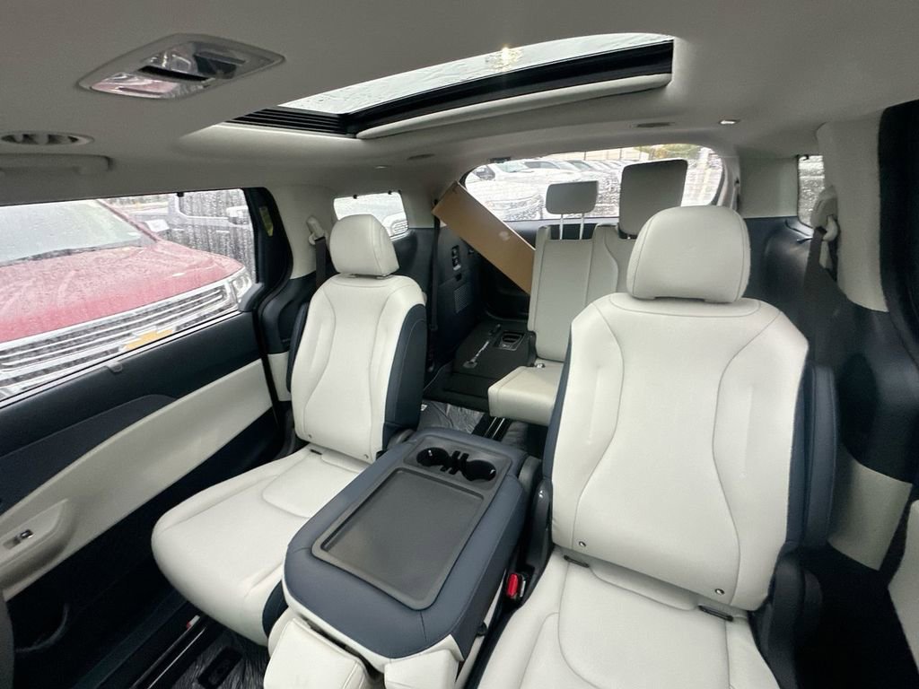 New 2026 Kia Carnival SX image 50