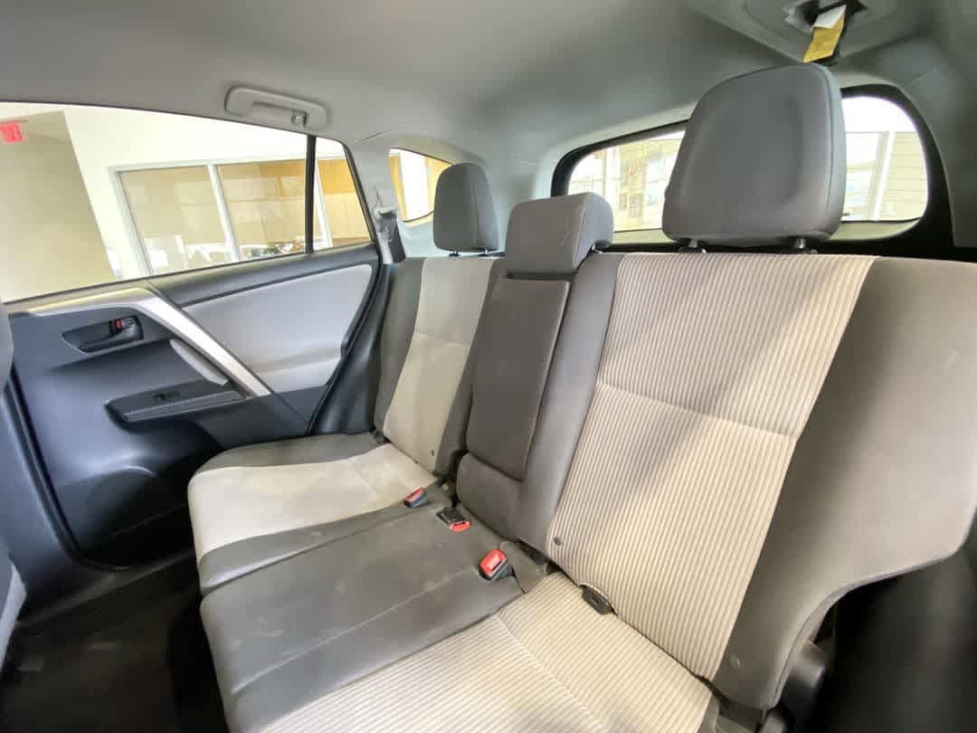 Used 2015 Toyota RAV4 LE image 24