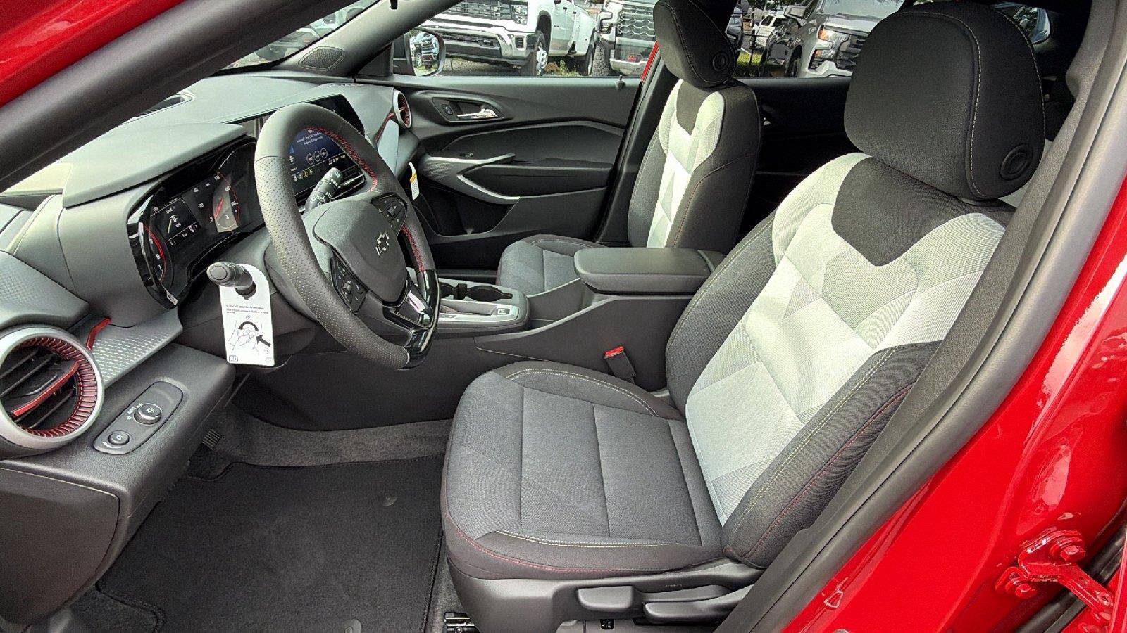 New 2026 Chevrolet Trax RS w/ Sunroof Package FWD image 17
