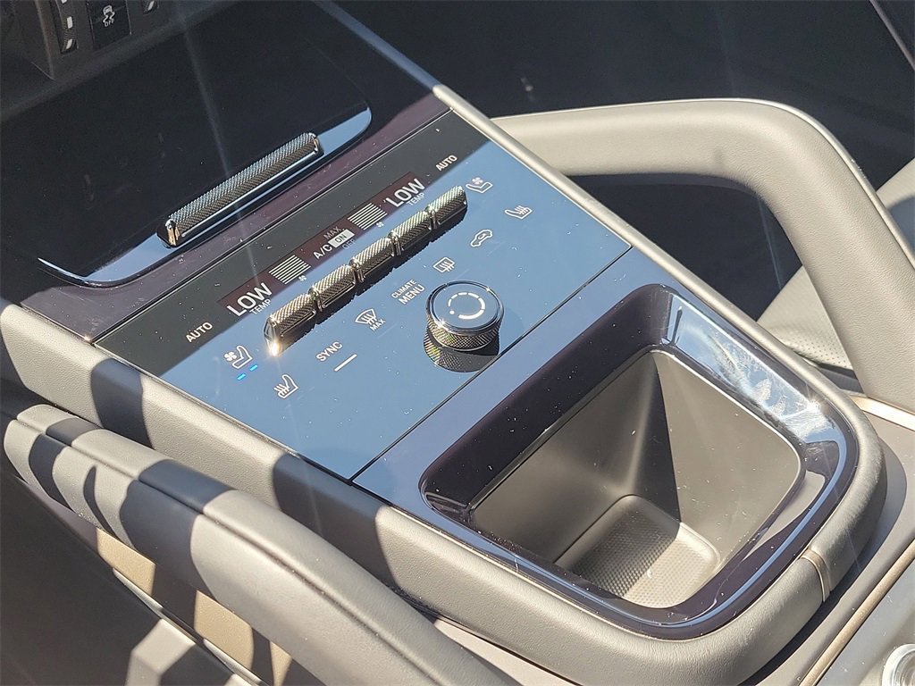 New 2026 Porsche Cayenne Turbo image 32