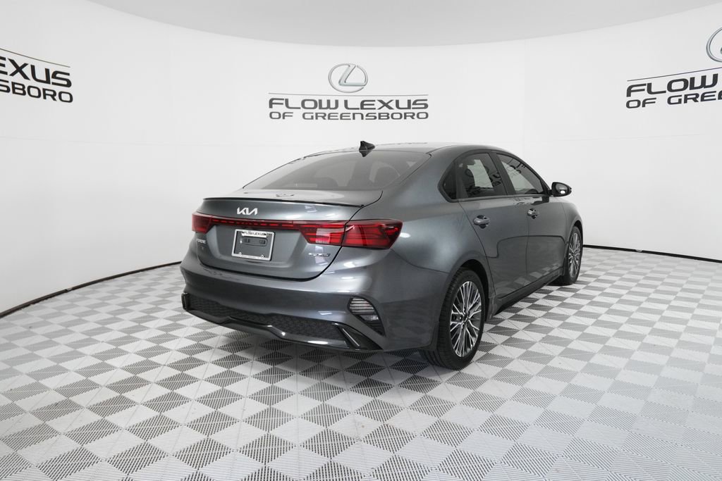 Used 2024 Kia Forte GT-Line w/ GT-Line Premium Package image 7