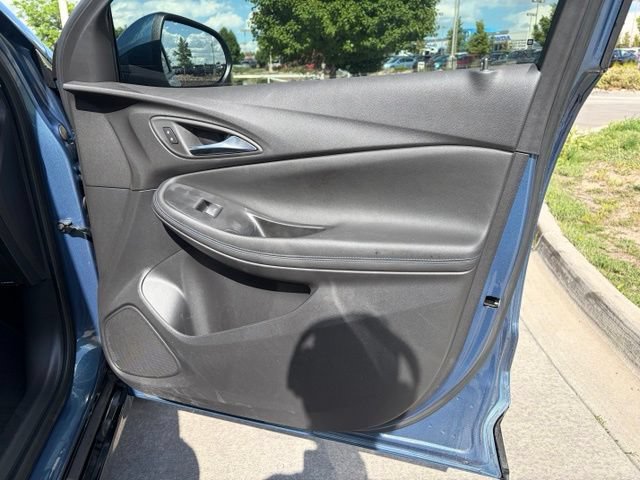 Used 2025 Buick Encore GX Sport Touring AWD/4WD image 24