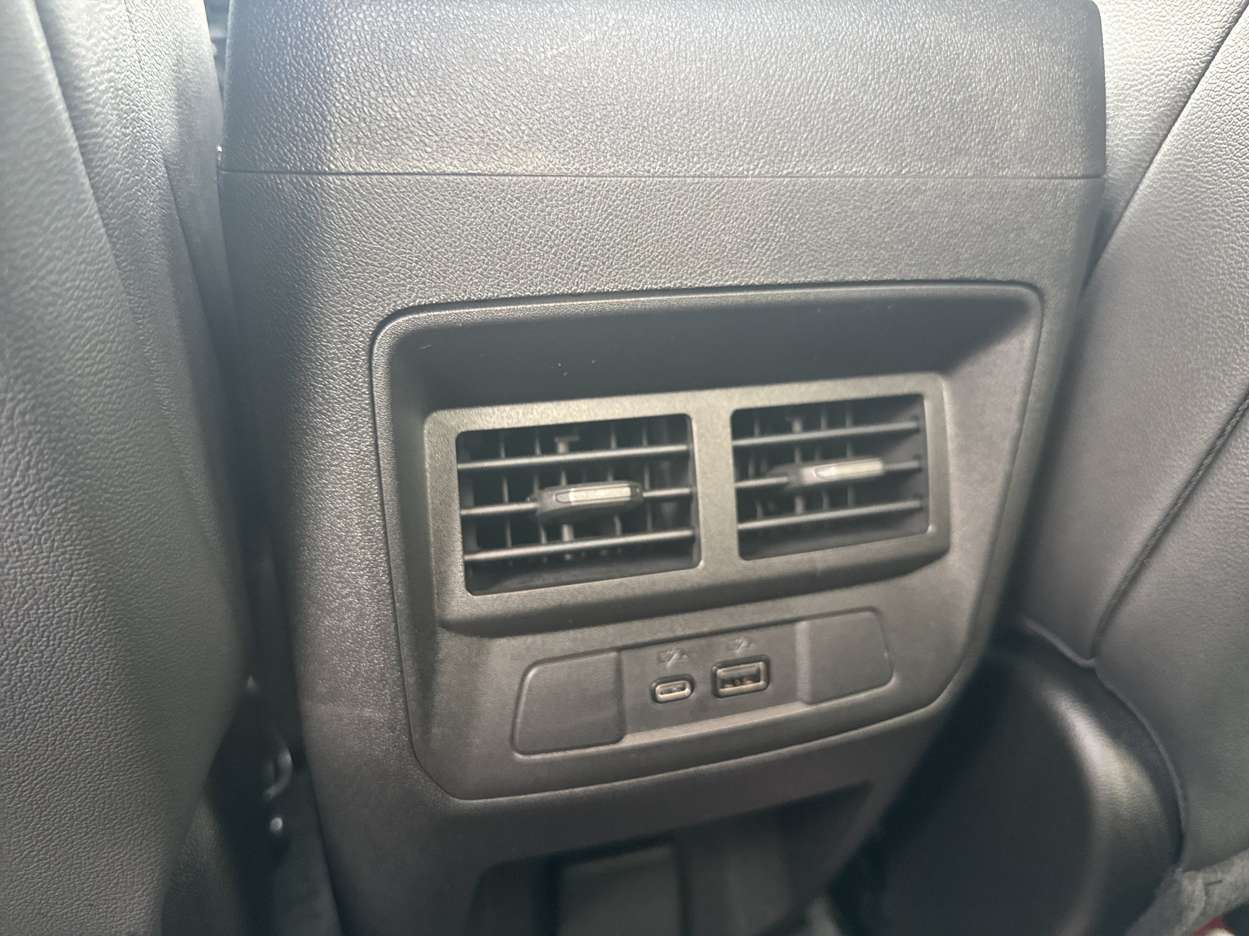 Used 2024 GMC Canyon AT4 w/ Technology Package AWD/4WD image 18