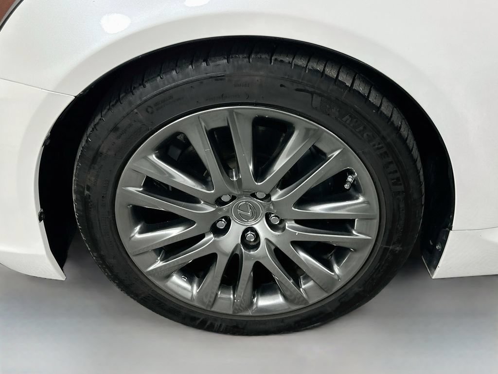 Used 2016 Lexus LS 460 w/ Comfort Package RWD image 32