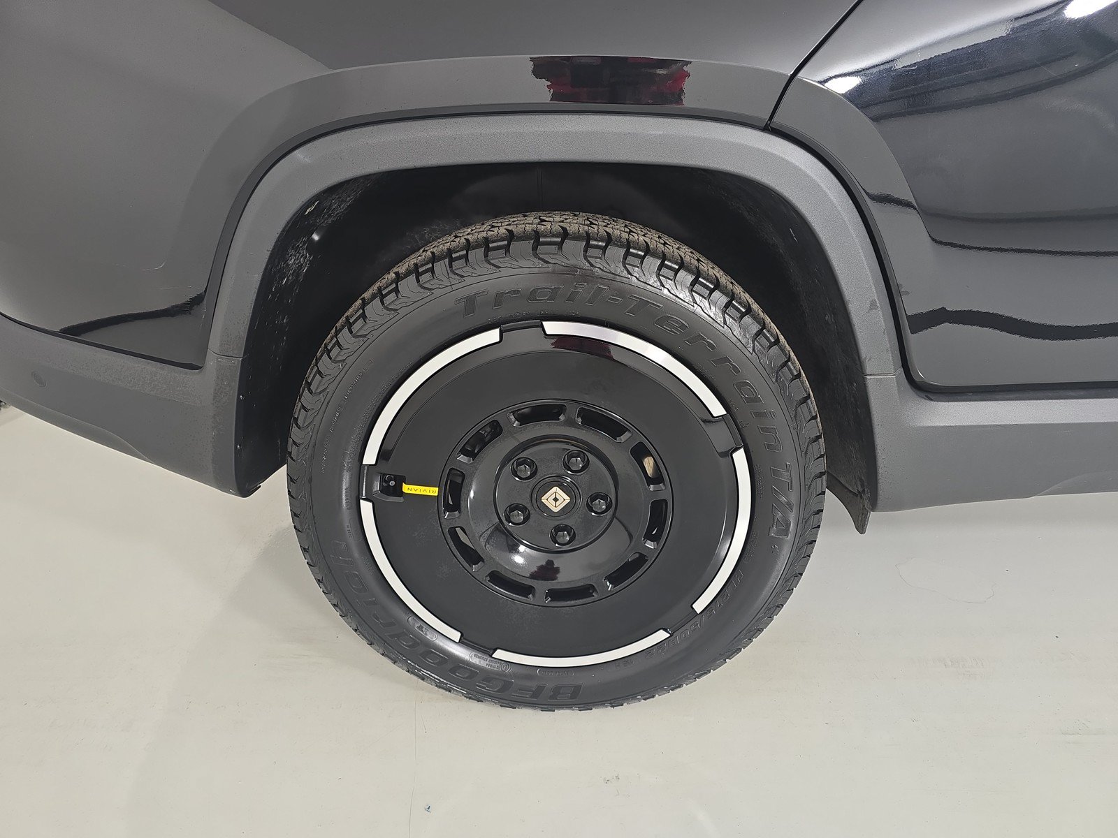 Used 2025 Rivian R1T Adventure AWD/4WD image 12