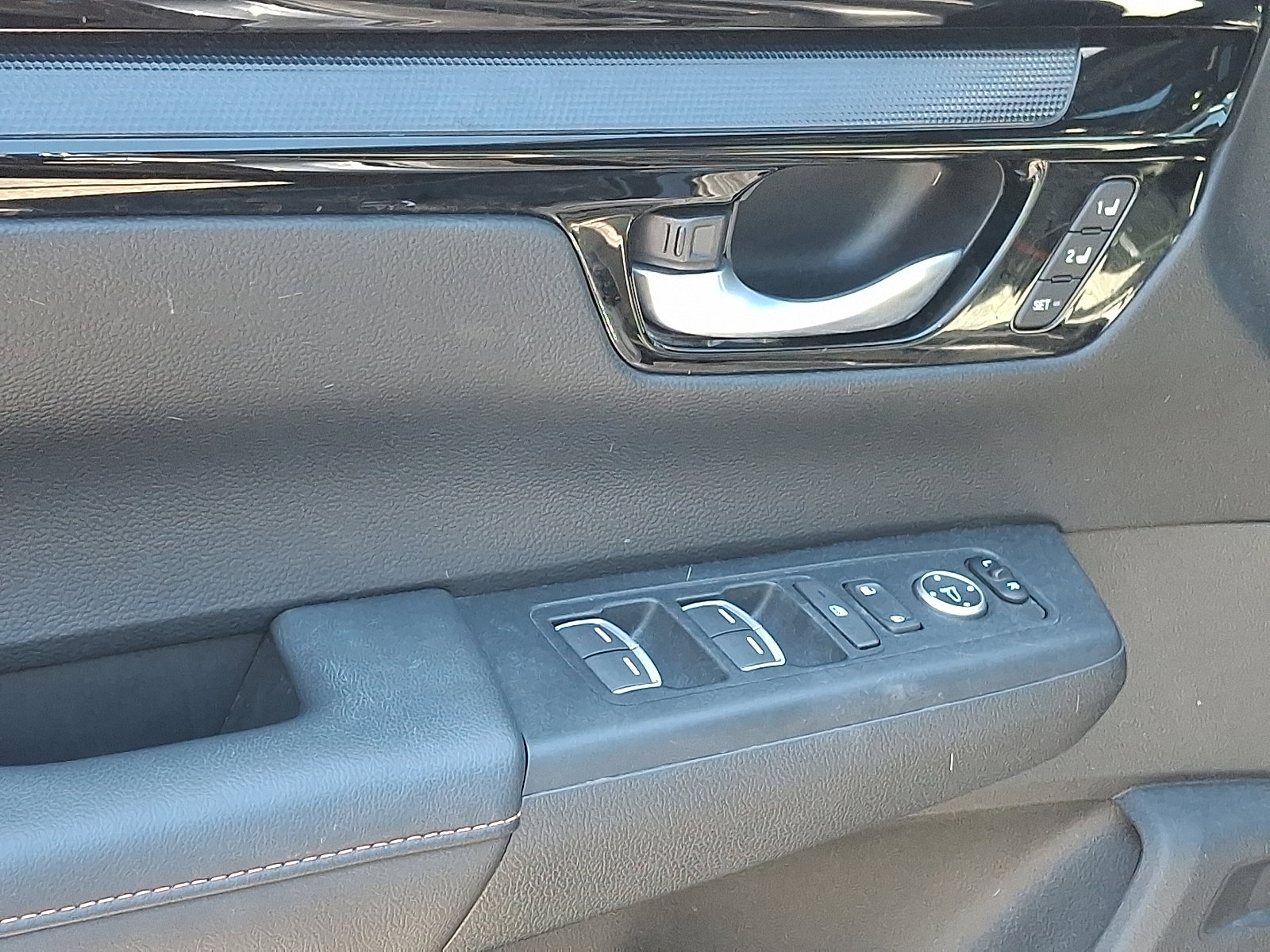 Used 2024 Honda CR-V Sport Touring image 15
