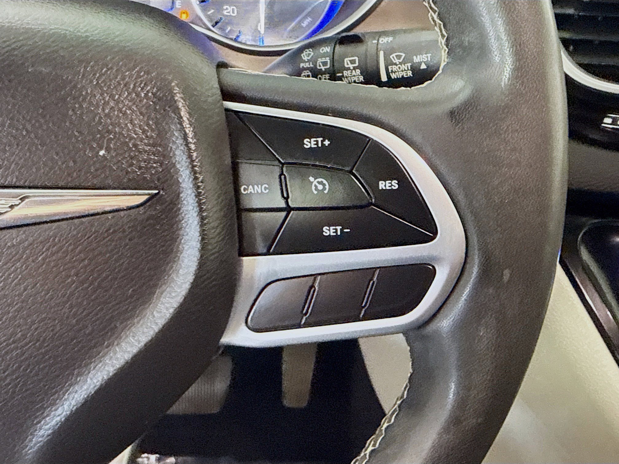Used 2022 Chrysler Voyager LX FWD image 15