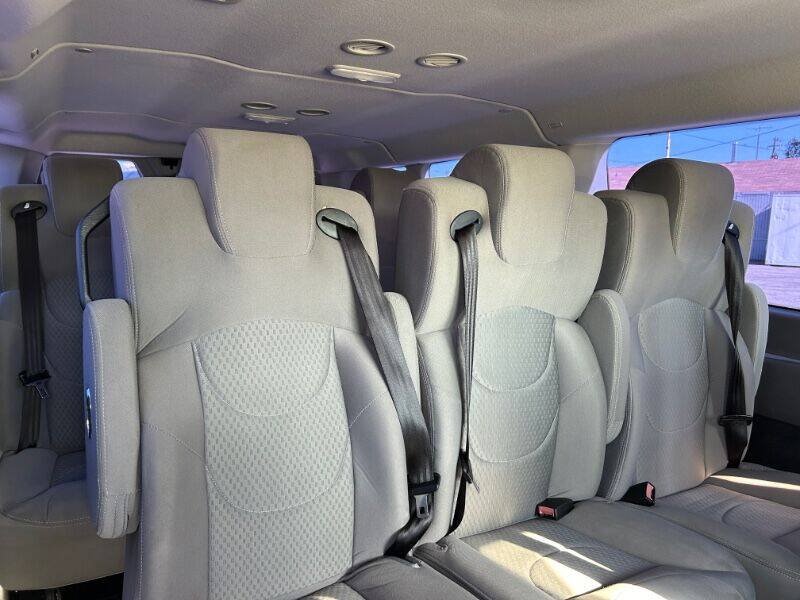 Used 2020 Ford Transit 350 XLT RWD image 11