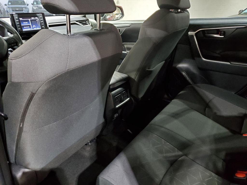 Used 2022 Toyota RAV4 XLE FWD image 29