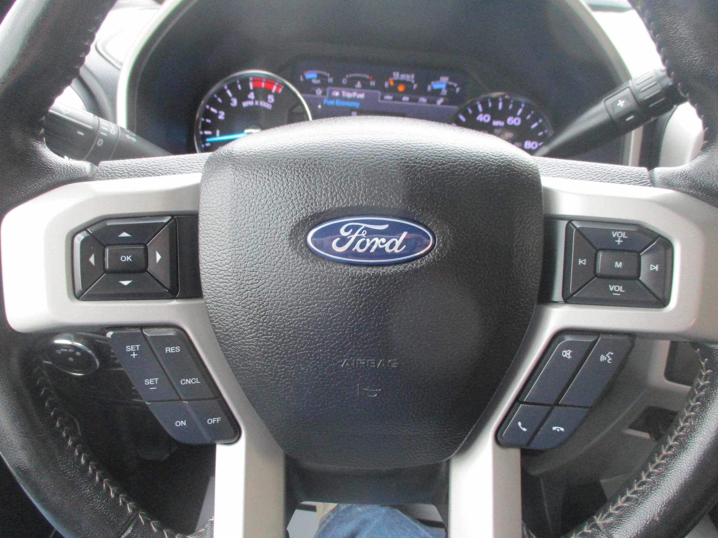 Used 2019 Ford F350 Lariat w/ Lariat Ultimate Package AWD/4WD image 23