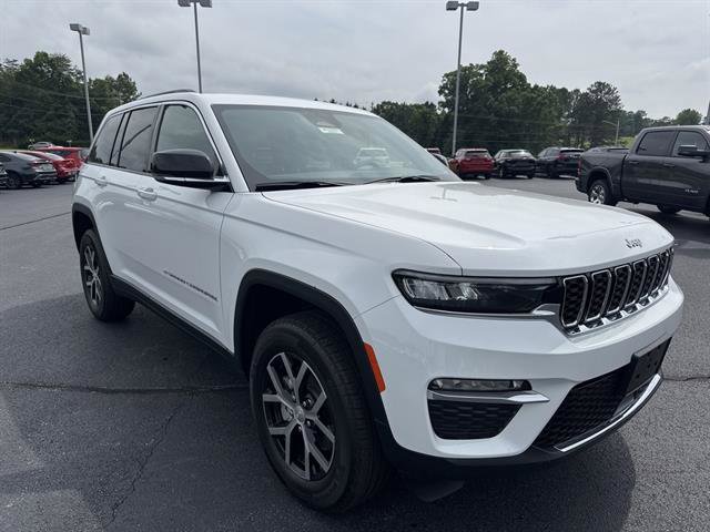 New 2025 Jeep Grand Cherokee Limited w/ Trailer Tow Package image 3