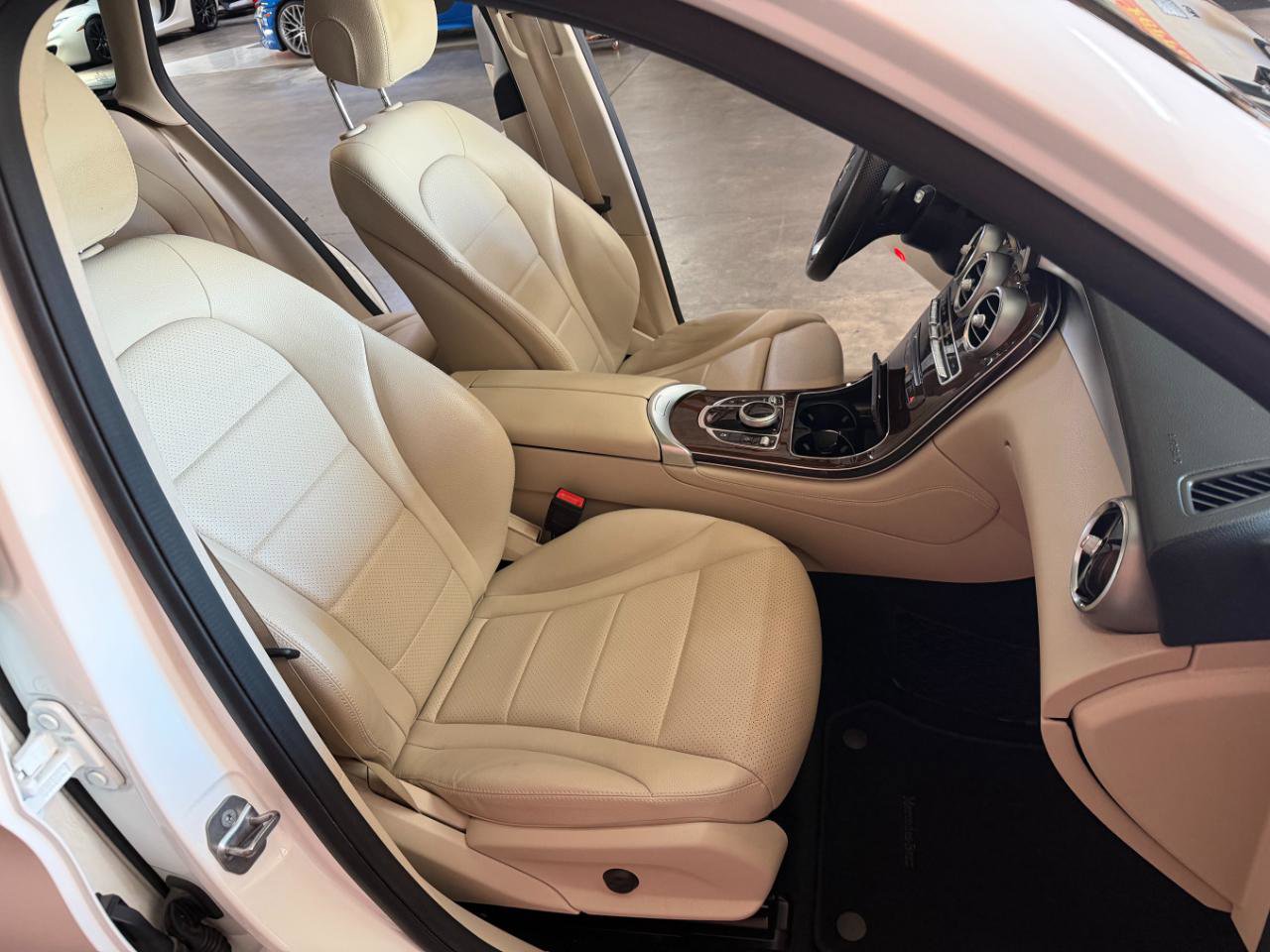 Used 2019 Mercedes-Benz GLC 300 GLC300 image 25