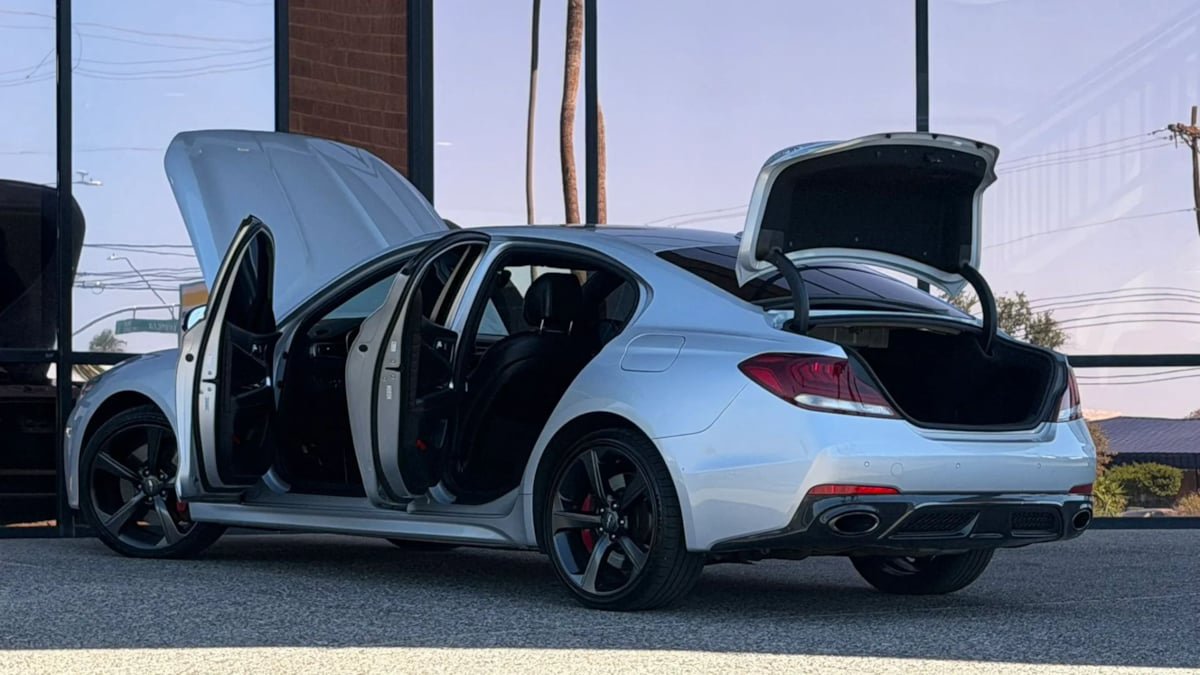 Used 2019 Genesis G70 3.3T Advanced w/ Sport Package RWD image 21