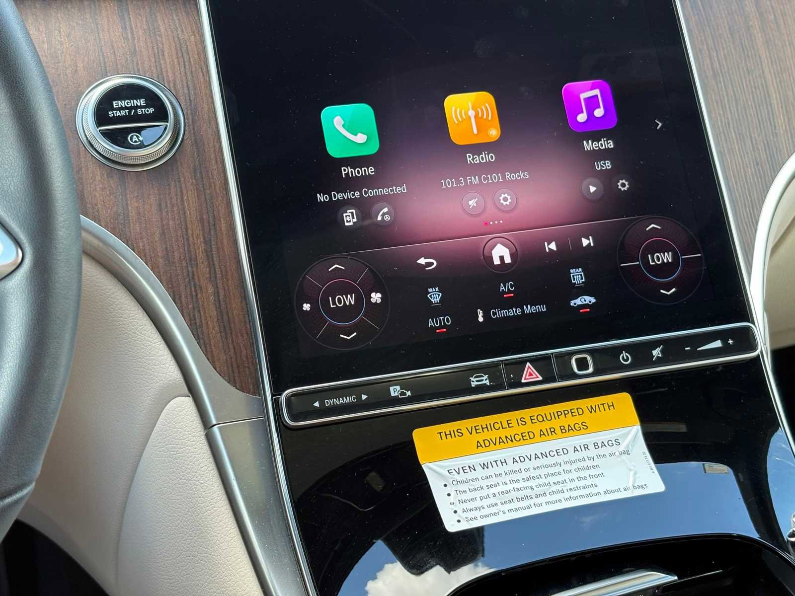 Used 2025 Mercedes-Benz GLC 300 4MATIC image 18