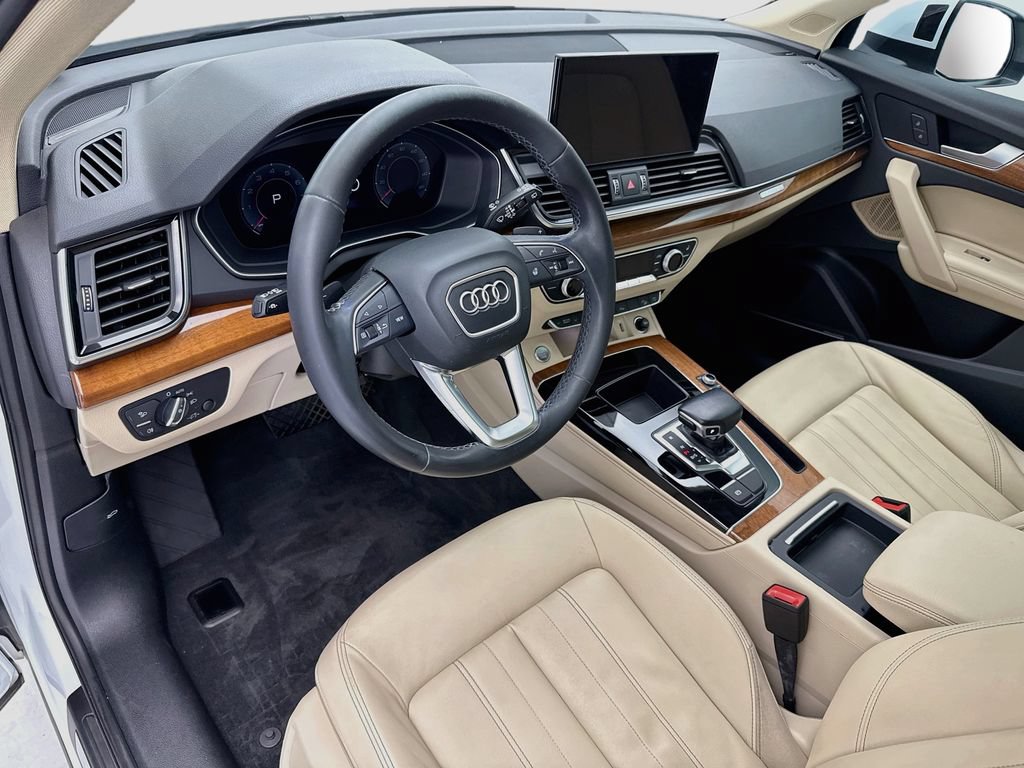 Used 2022 Audi Q5 2.0T Premium Plus w/ Premium Plus Package AWD/4WD image 9